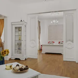  Apartment Sweet Luxury Three City Center Universitate